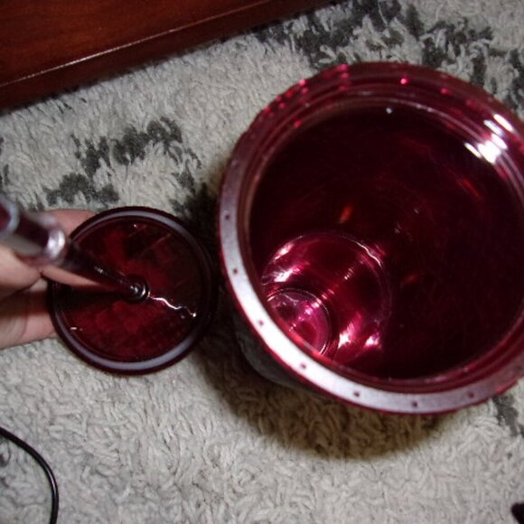 Starbucks Red/Burgandy Jewel Holiday 24 oz tumbler - Picture 4 of 5